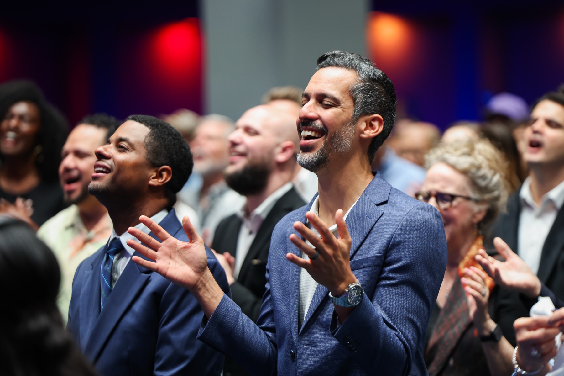 Ministers worshipping during a session