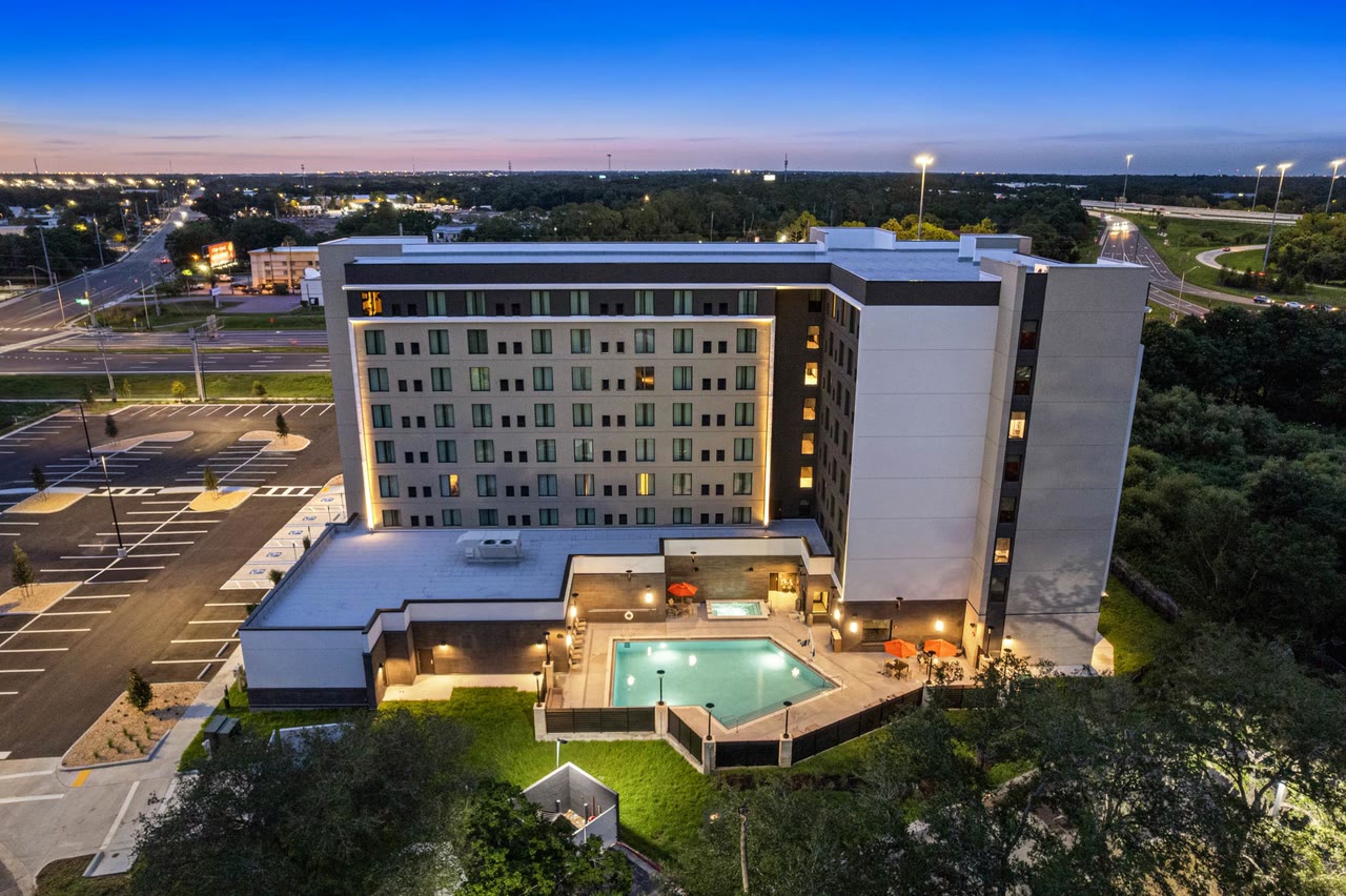 Drury Plaza Hotel Tampa Brandon exterior